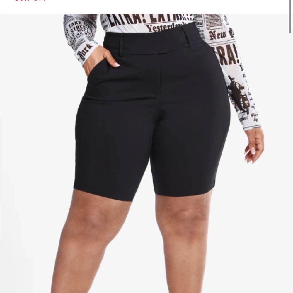 The City Shorts In Black
